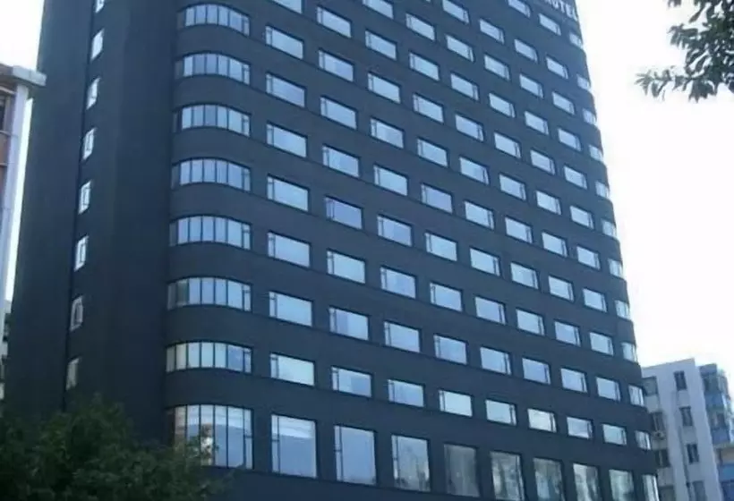 ホテル Henry Business