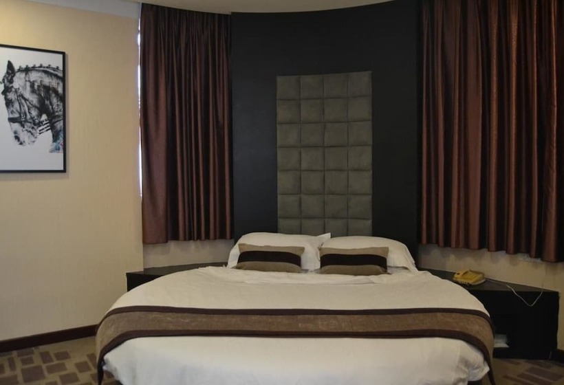 酒店 Henry Business