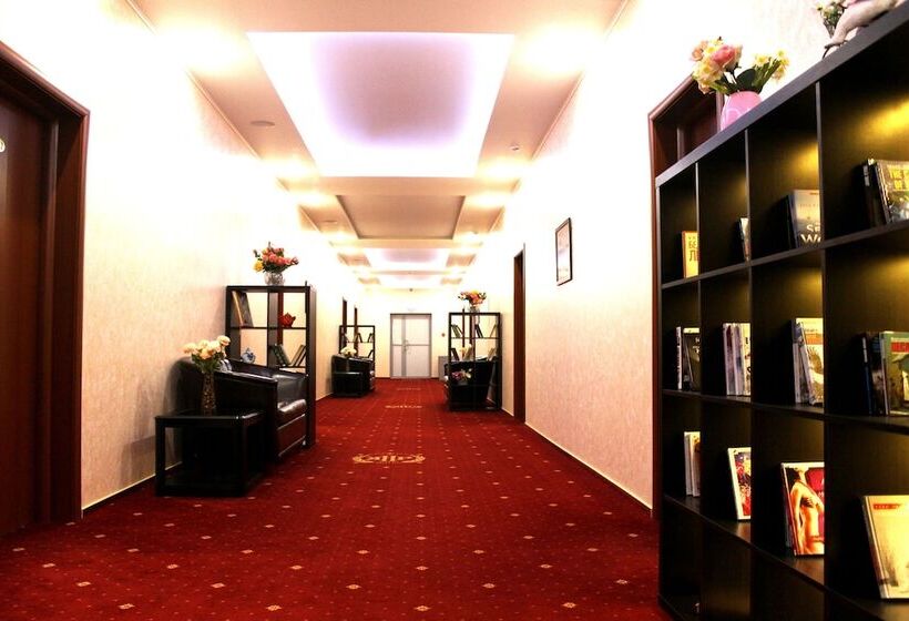 בית מלון כפרי Kaluga Plaza