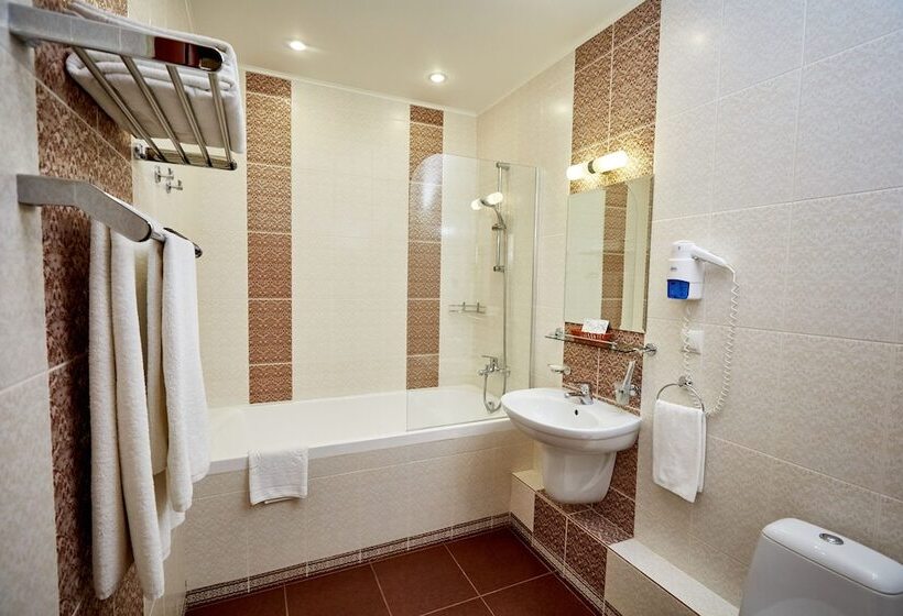 בית מלון כפרי Kaluga Plaza