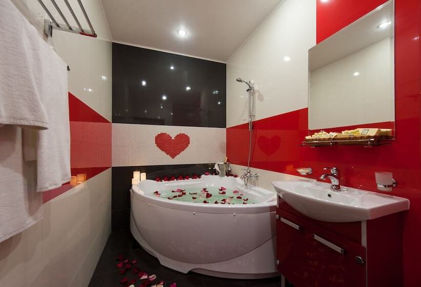 בית מלון כפרי Kaluga Plaza