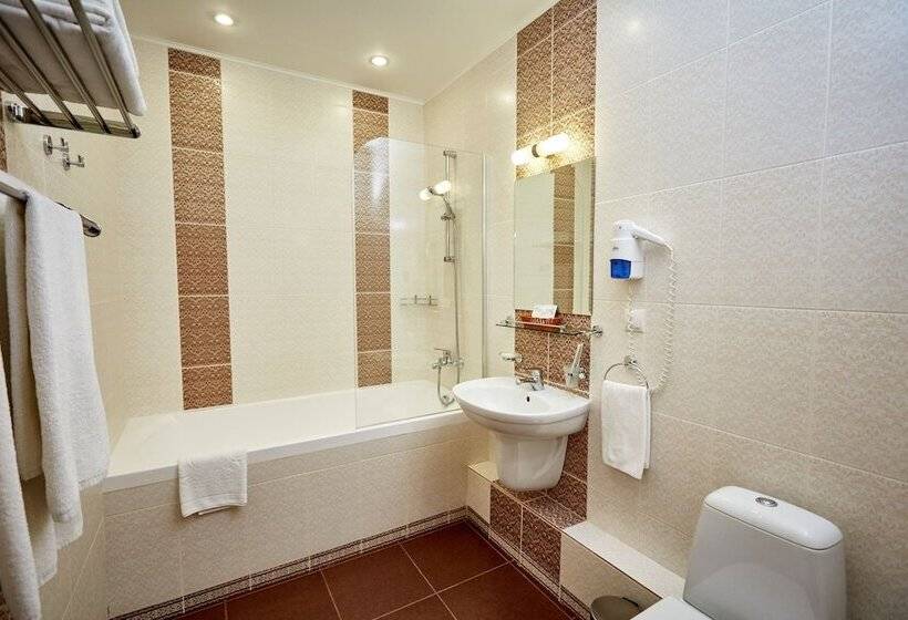 בית מלון כפרי Kaluga Plaza