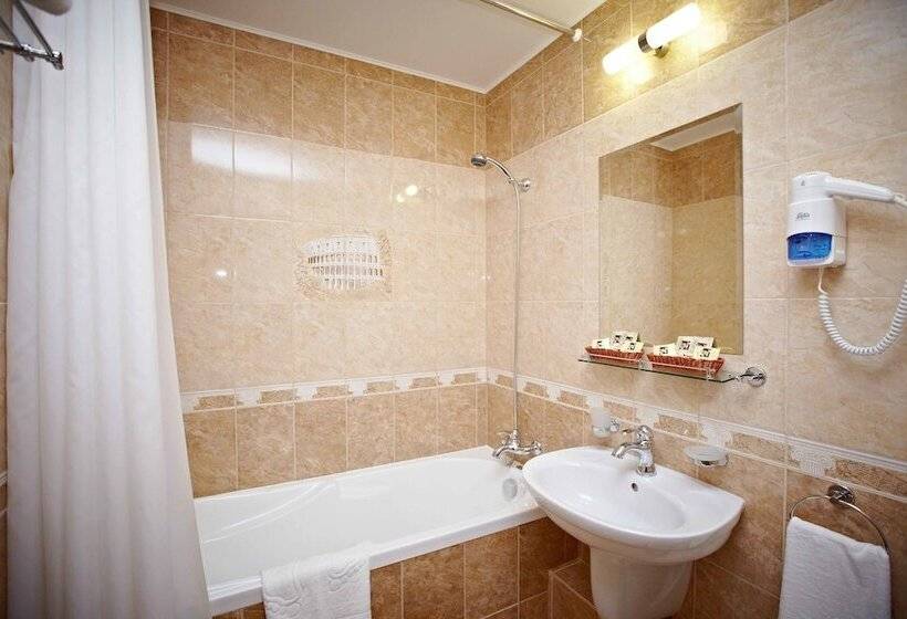 בית מלון כפרי Kaluga Plaza