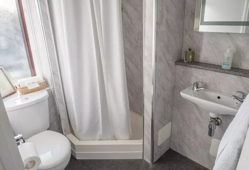 Отель Toothbrush Rooms At Lattice Lodge   Guest Kitchen & Ev Recharging