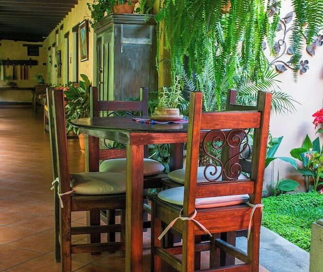 هتل Meson Del Valle By Ahs