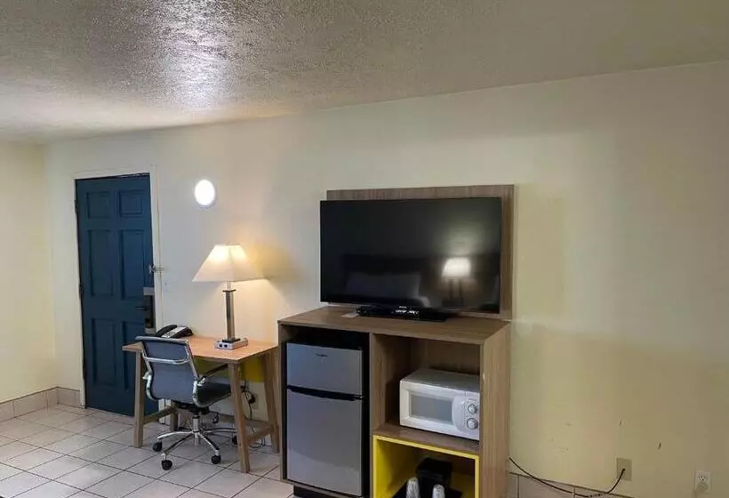 Отель Newport Coast Inn