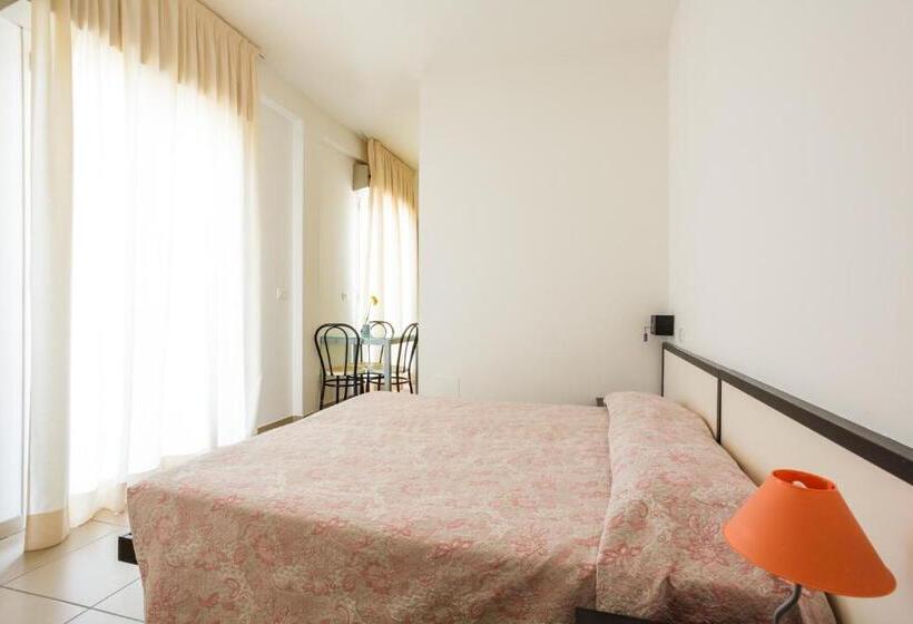 هتل Residence Roxy