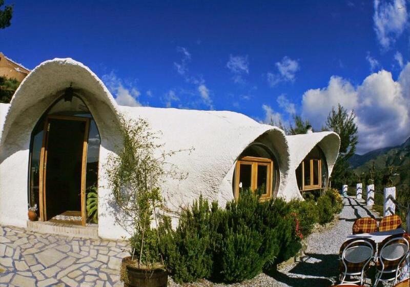 Отель Rural Los Caracoles