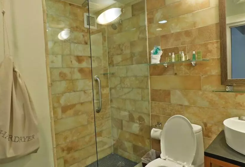 The Tudor Arms Hotel Cleveland A Doubletree By Hilton