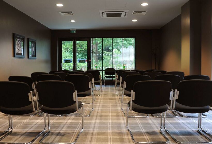 Village Hotel Farnborough