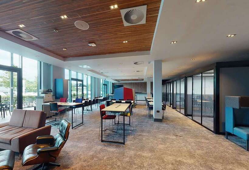 Village Hotel Farnborough