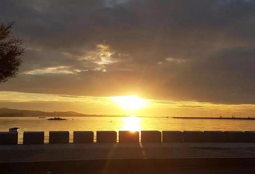 膳宿费 Ribeira De Fefiñanes