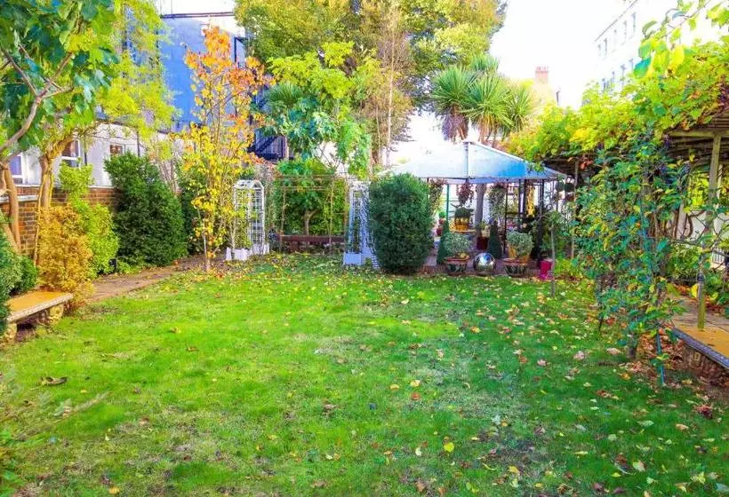 The Mansion Lions Hotel