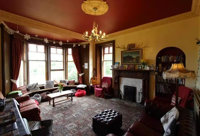 ユースホステル Fort William Backpackers