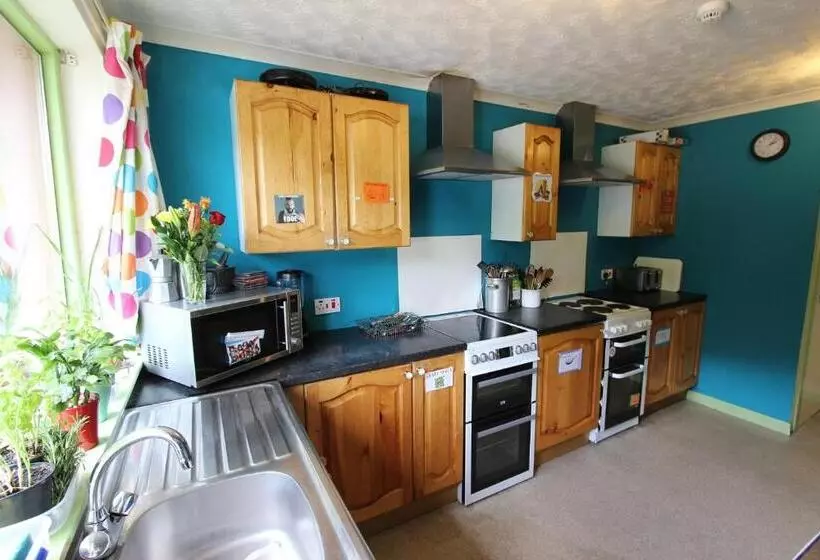 ユースホステル Fort William Backpackers