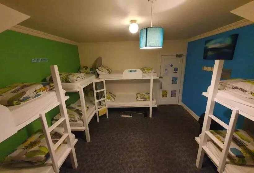 ユースホステル Fort William Backpackers