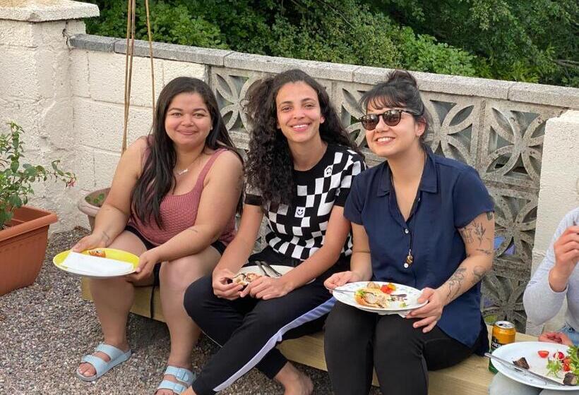 旅馆 Fort William Backpackers