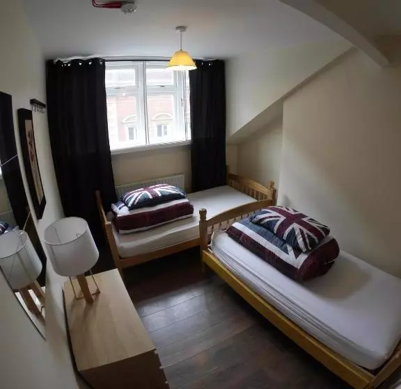 Общежитие Midtown Lodge