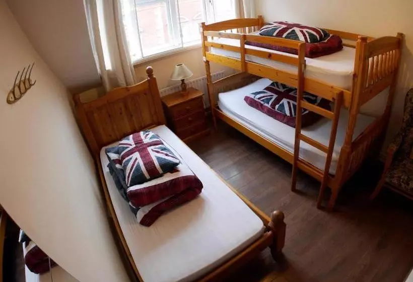 Общежитие Midtown Lodge