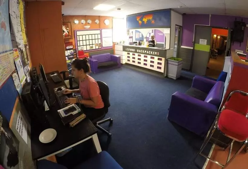 هاستل Oxford Backpackers