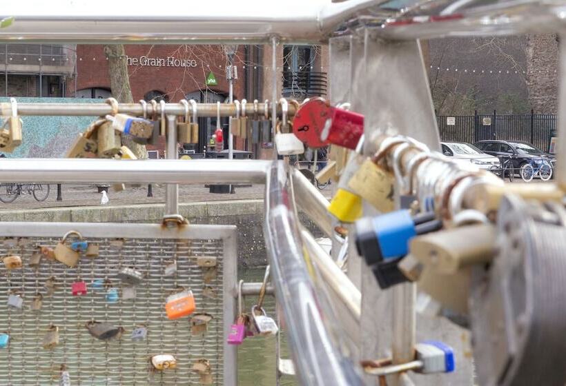 فندق صغير Yha Bristol