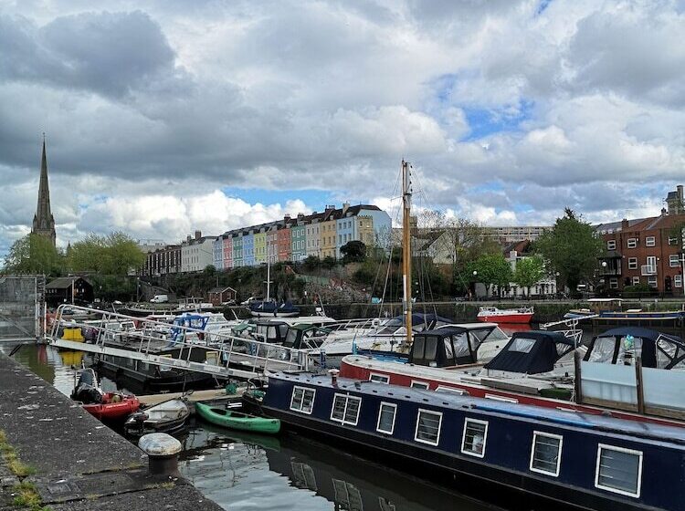 فندق صغير Yha Bristol