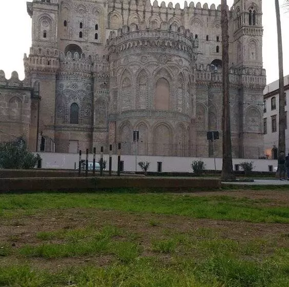 ベッドアンドブレックファースト Cavour Il Conte Camillo Bed&breakfast