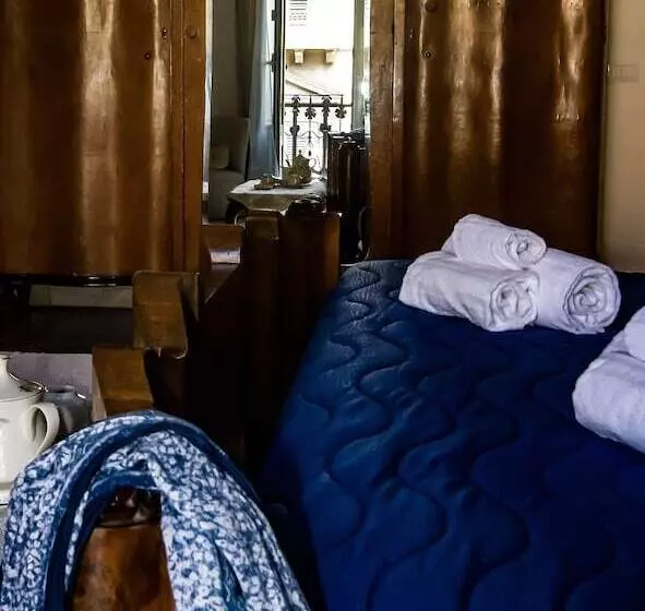 ベッドアンドブレックファースト Cavour Il Conte Camillo Bed&breakfast