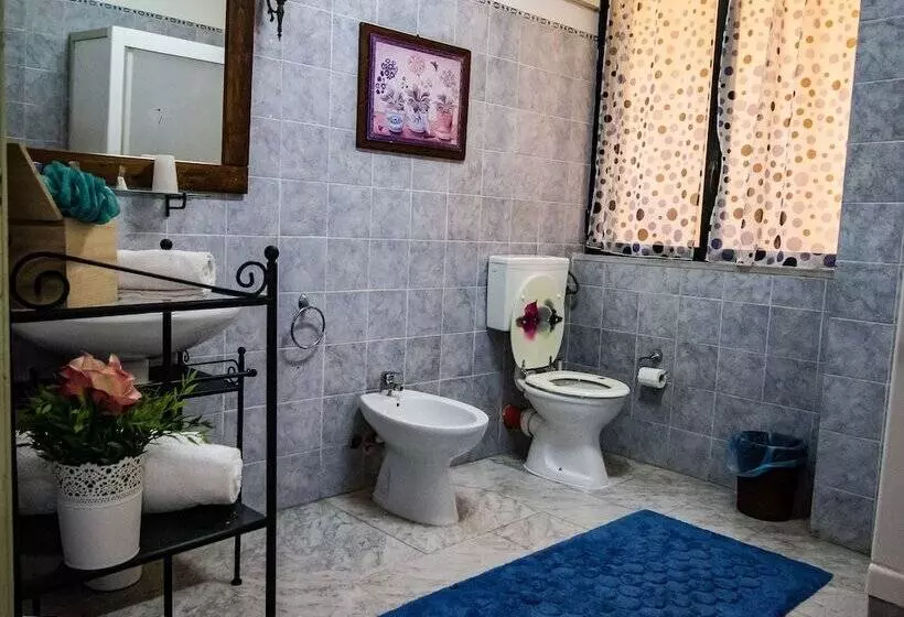 ベッドアンドブレックファースト Cavour Il Conte Camillo Bed&breakfast