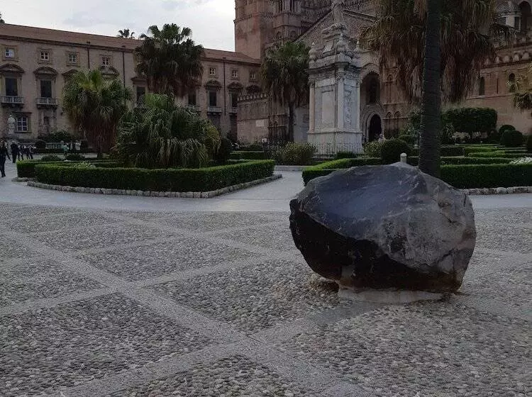 ベッドアンドブレックファースト Cavour Il Conte Camillo Bed&breakfast