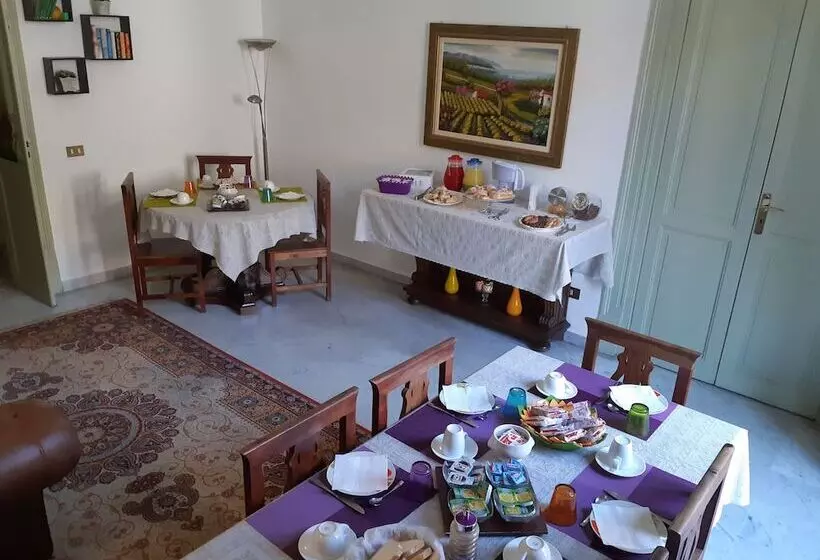 ベッドアンドブレックファースト Cavour Il Conte Camillo Bed&breakfast