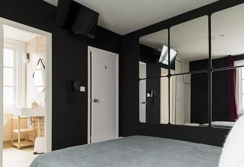 Bed and Breakfast Estrella Suites Hostel