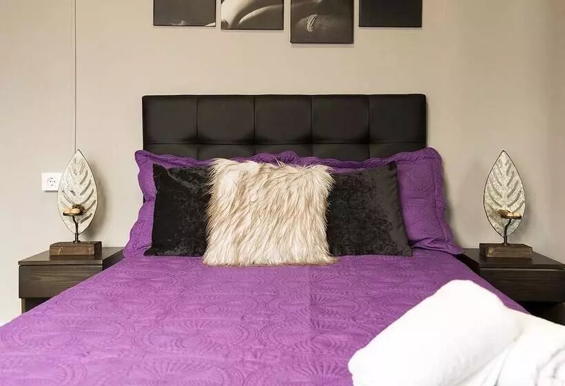 Bed and Breakfast Estrella Suites Hostel