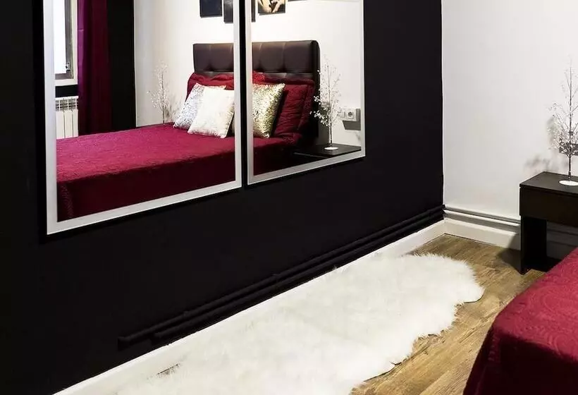 Bed and Breakfast Estrella Suites Hostel