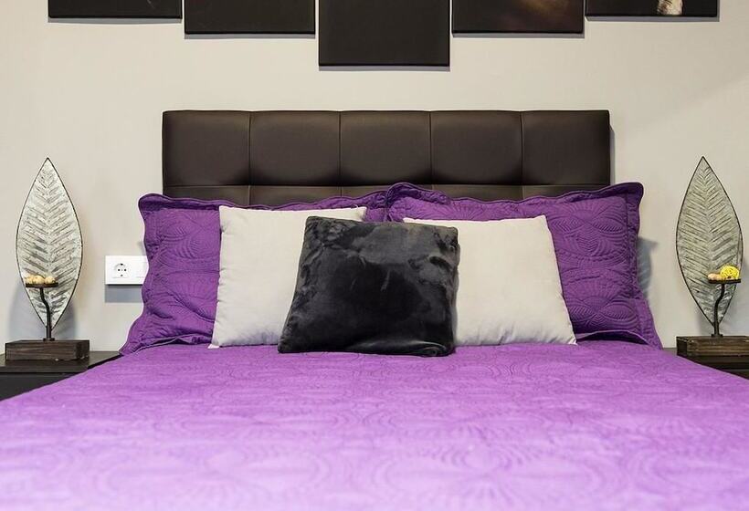 Bed and Breakfast Estrella Suites Hostel