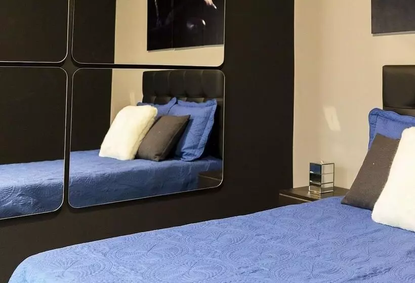 Bed and Breakfast Estrella Suites Hostel