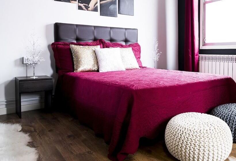 Bed and Breakfast Estrella Suites Hostel