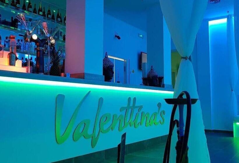 Bed and Breakfast Estrella Suites Hostel