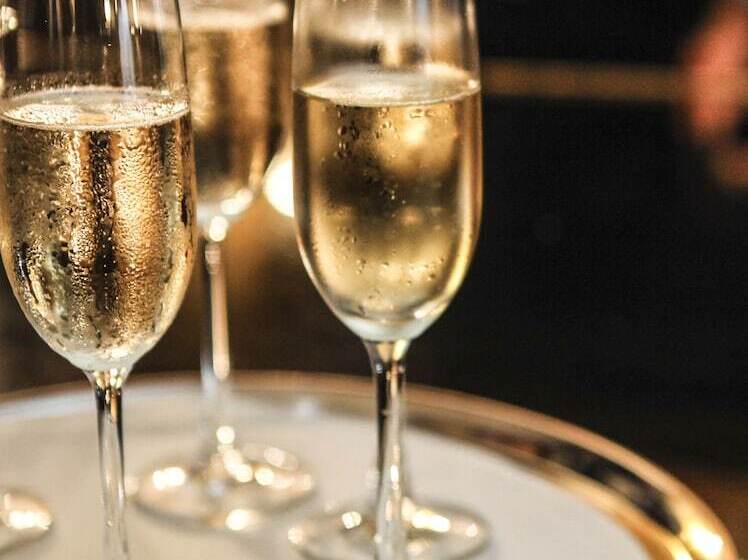 Bed and Breakfast Estrella Suites Hostel