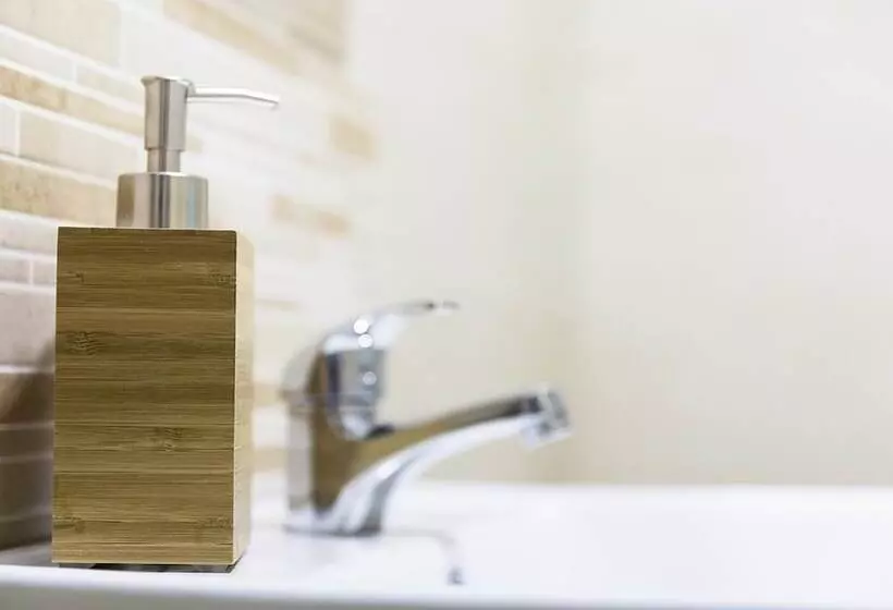 Bed and Breakfast Estrella Suites Hostel