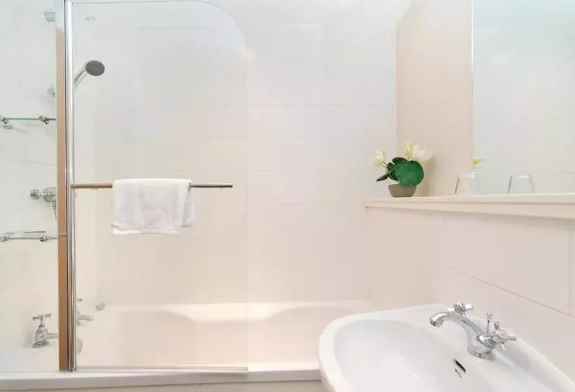 Edinburgh Church Apartments