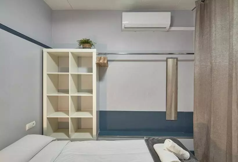 簡易ホテル Ella Guest House Barcelona