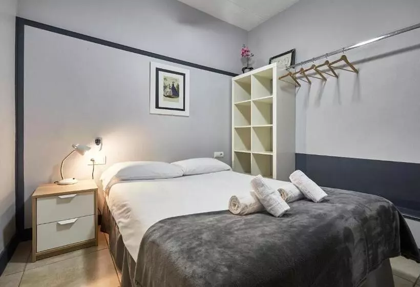 簡易ホテル Ella Guest House Barcelona