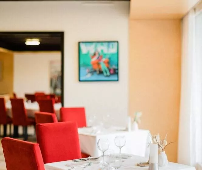 호텔 Hôtel Restaurant Le Château De Besseuil, Mâcon Nord   Teritoria