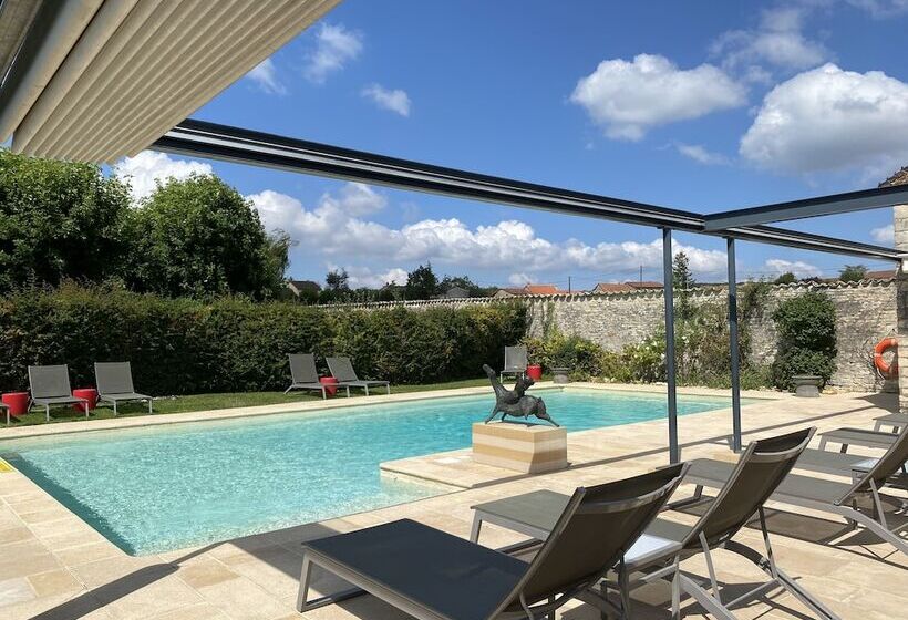 酒店 Hôtel Restaurant Le Château De Besseuil, Mâcon Nord   Teritoria