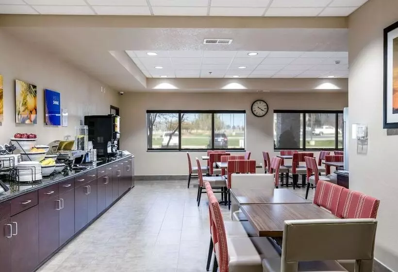 Отель Comfort Inn Bonner Springs Kansas City
