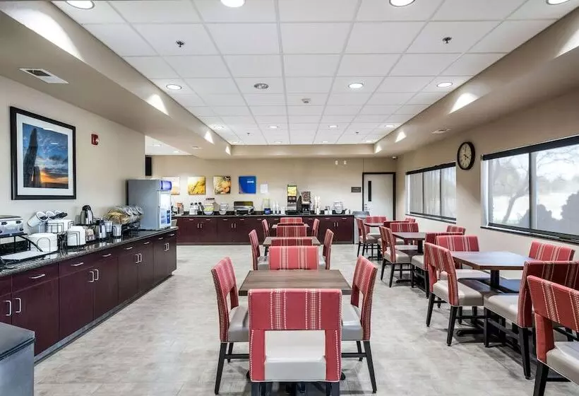 Отель Comfort Inn Bonner Springs Kansas City
