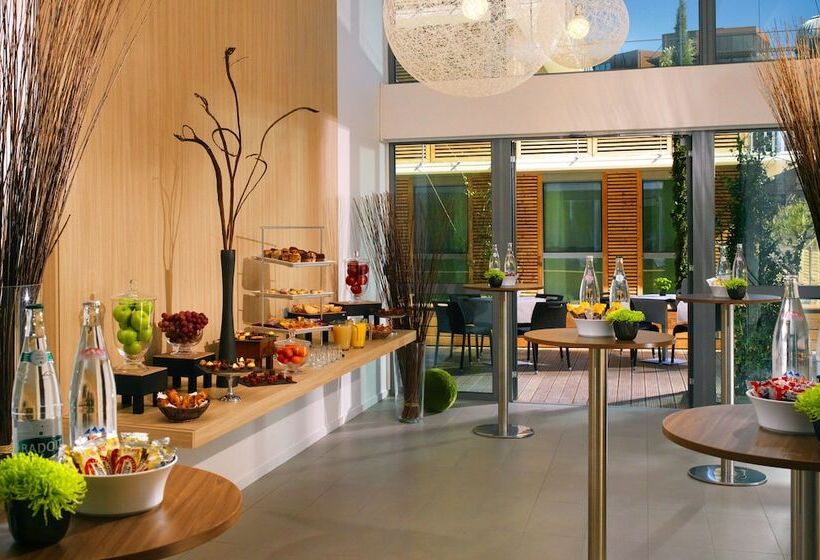 هتل Courtyard By Marriott Montpellier