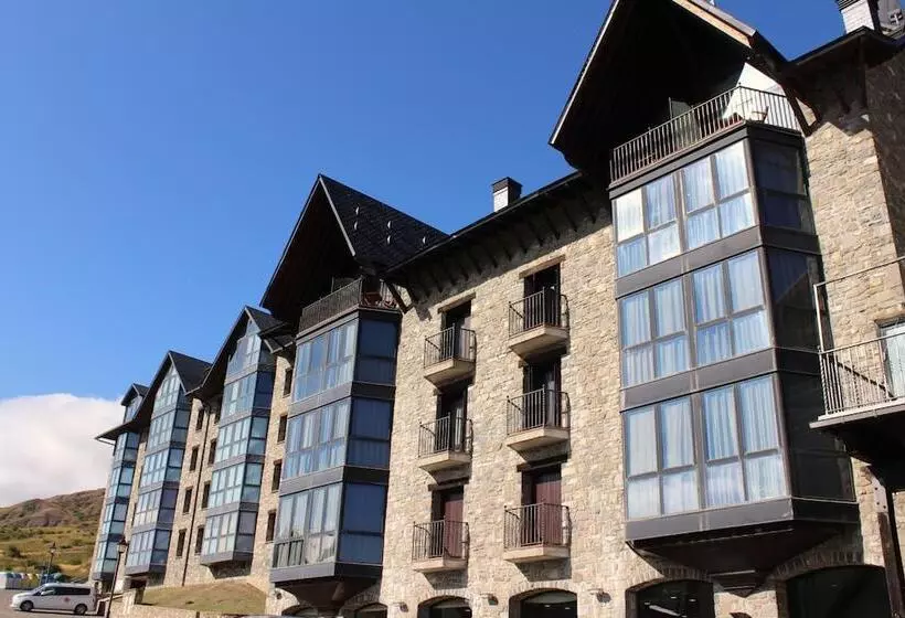 فندق Sno Villa De Sallent 3