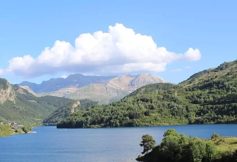 فندق Sno Villa De Sallent 3